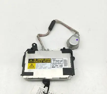 Porsche Cayman 981 Xenon control unit/module 99763128301 3900017138