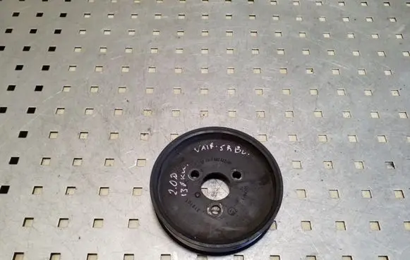 BMW 5 E60 E61 Power steering pump pulley 32427802622