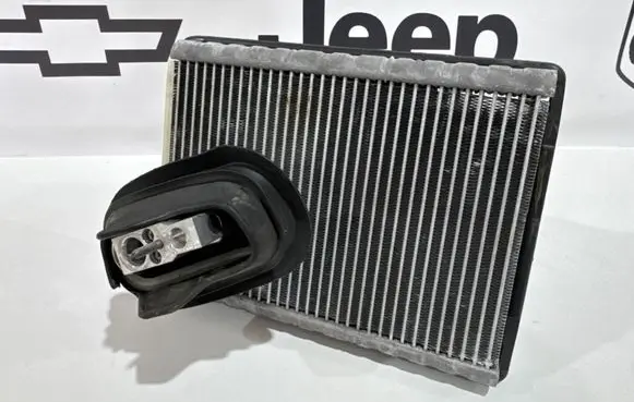 Audi Q8 e-tron Air conditioning (A/C) radiator (interior) HH017001 4M1820023B