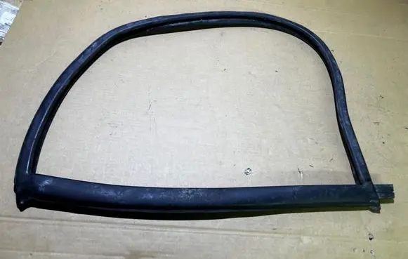 Fiat Ducato Front door rubber seal B386