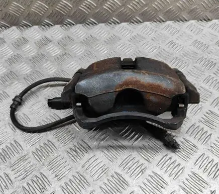 Volkswagen PASSAT B8 Front brake caliper 5G0615124E