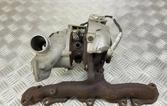 Volkswagen PASSAT B8 Turbo 04L253010T