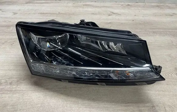 Skoda Fabia Mk3 (NJ) Headlight/headlamp 6V1941016E