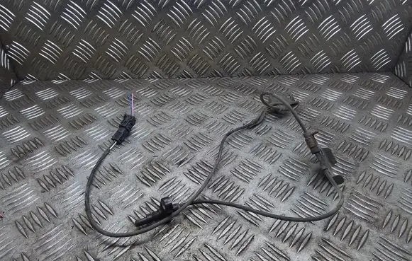 Toyota Prius+ (ZVW40) ABS brake wheel speed sensor