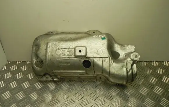 Opel Astra J Exhaust heat shield 55562332 VD11475
