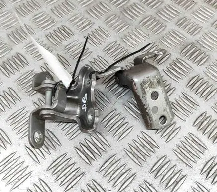 Toyota Auris E180 Rear door hinge set 687700H010 687500H010