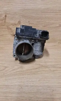 Nissan Primera Throttle valve SERA57601