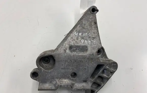 Volkswagen Touran I Engine mounting bracket 03G199207G 03G199207
