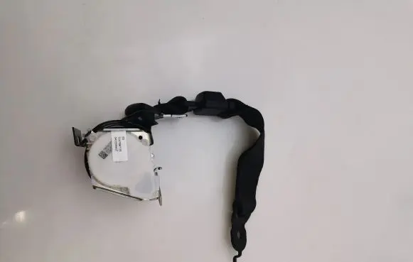 BMW 6 F12 F13 Middle seatbelt (rear) 724766705