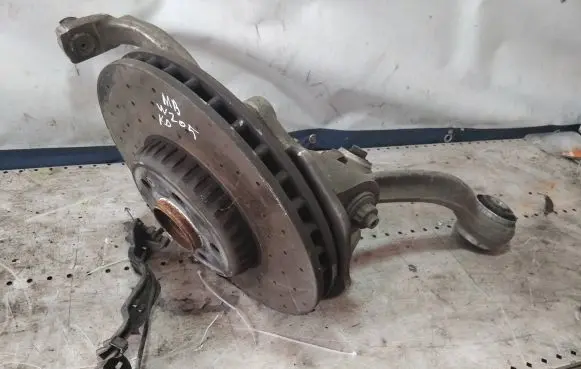 Mercedes-Benz C W205 Front subframe 20513L