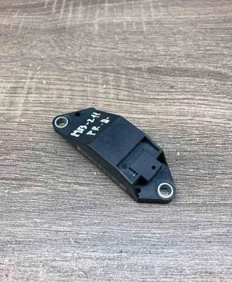 Mercedes-Benz E W211 Airbag deployment crash/impact sensor A0018209326