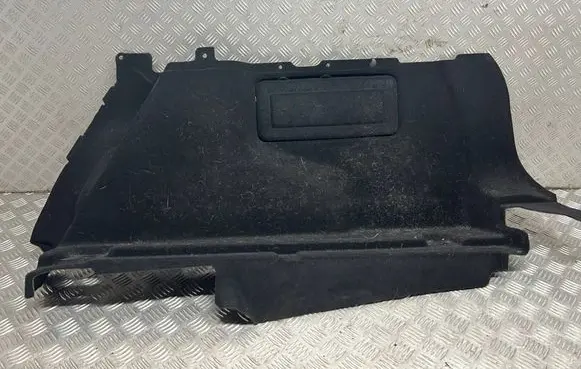 Land Rover Range Rover Velar Tailgate/trunk side cover trim 