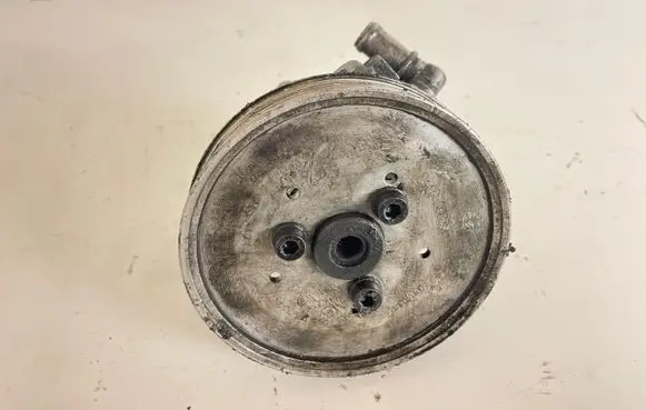 Audi A6 S6 C5 4B Power steering pump