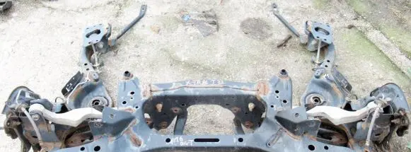 Nissan X-Trail T32 Rear axle beam 