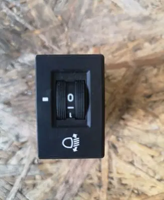 Hyundai i20 (PB PBT) Headlight level height control switch 751U00080 211000245
