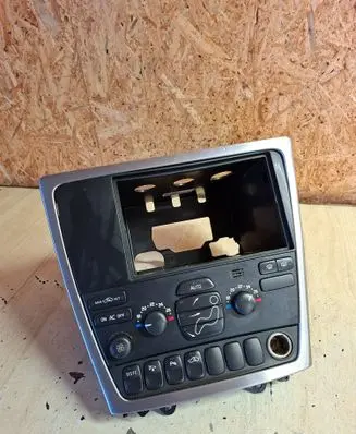 Volvo S60 Radio/GPS head unit trim 30722446