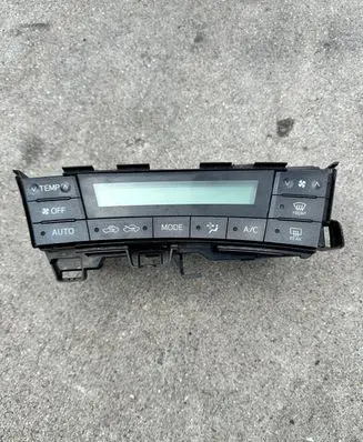 Toyota Prius (XW30) Climate control unit 55900-47020 90P9628