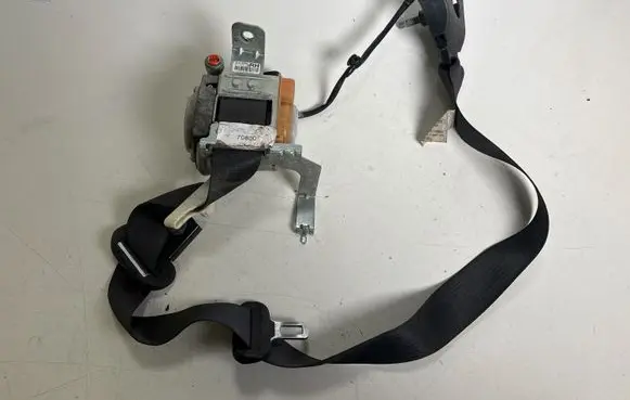 Ford Mustang V Front seatbelt BR3376611B08AAW