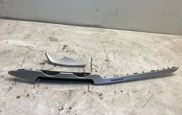 Audi Q2 - Panel trim 81B853190F 81B853189A