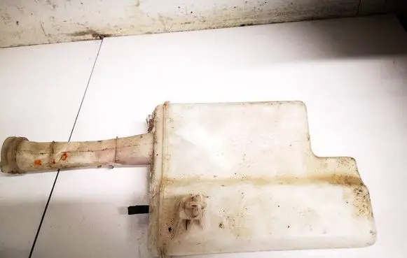 Windshield washer fluid reservoir/tank