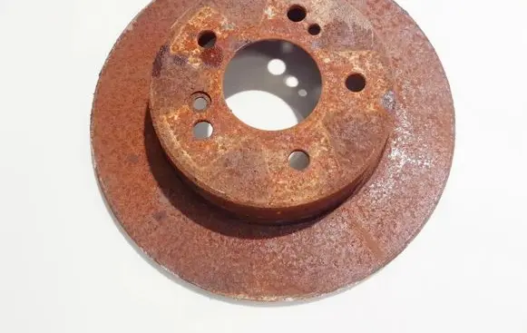 Mercedes-Benz E W210 Rear brake disc neventiliuojamas