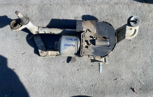 Volkswagen Golf Plus Front wiper linkage and motor 5M0955023E 3397020881 5M0955119B