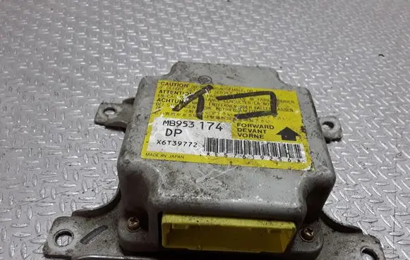 Mitsubishi Lancer Airbag control unit/module MB953174 X6T39772