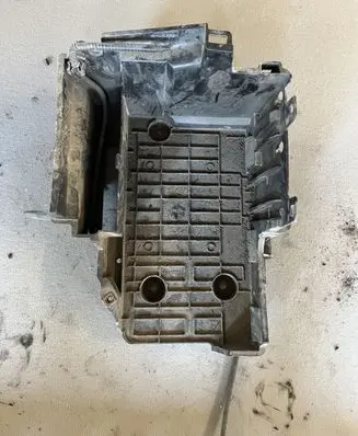 Renault Laguna II Battery tray 8200321643 820032164
