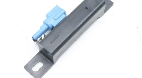 Nissan Juke I F15 Keyless system antenna 