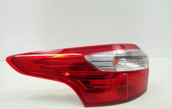 Ford Focus Rear/tail lights BM5113405