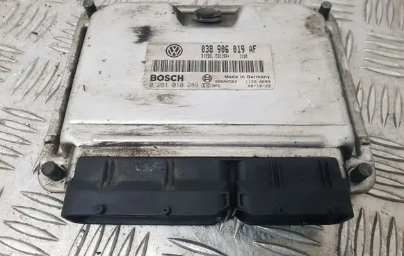 Skoda Fabia Mk1 (6Y) Engine control unit/module 038906019AF 0281010289