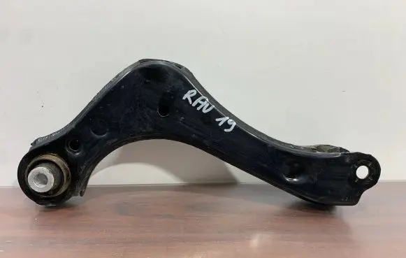 Toyota RAV 4 (XA50) Rear control arm