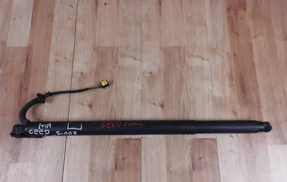 KIA Ceed Tailgate strut 81831J7210