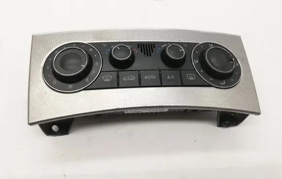 Mercedes-Benz CLK A209 C209 Interior fan control switch A2038304085