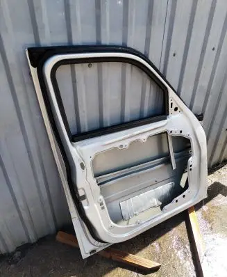 Dodge Nitro Front door