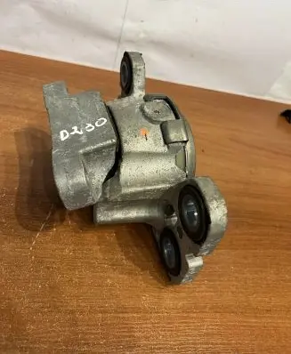 Land Rover Discovery Sport Engine mount bracket EJ327M121AD D230