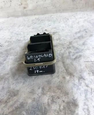 Opel Grandland X Quarter panel pressure vent 9678565780