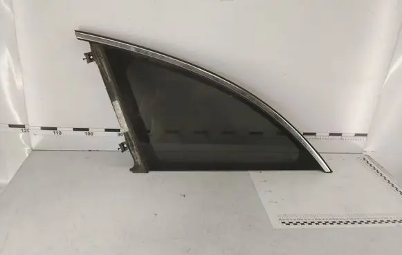 Mercedes-Benz R W251 Rear side window 43R000266 E000251