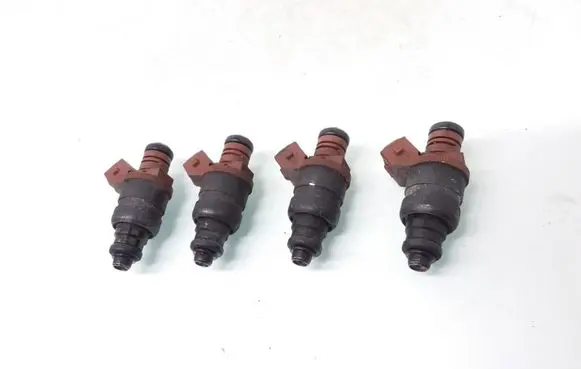 Skoda Fabia Mk1 (6Y) Fuel injector 047906031