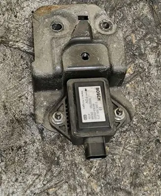Toyota Avensis T250 ESP acceleration yaw rate sensor 0265005273