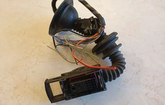Opel Corsa D Front door wiring loom 30432421 ZFW341