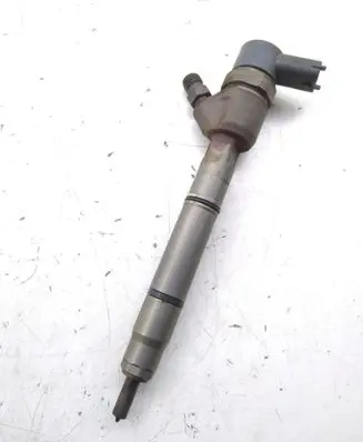 Hyundai i40 Fuel injector 0445110411 338002A800