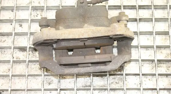 Nissan Qashqai Front brake caliper