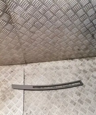 Mercedes-Benz R W251 Dashboard air vent grill cover trim a2518310460