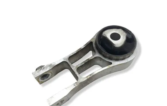 Chrysler Pacifica Engine mount bracket P68224737AB
