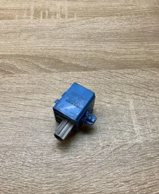 Lexus ES 250 - 300 - 330 Other relay 8974730040 0689004580