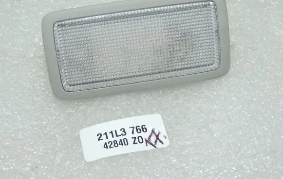 Toyota Avensis T270 Front seat light 8134030100