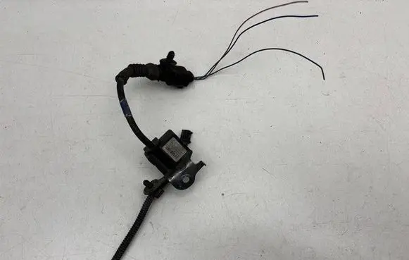 Volkswagen Touareg I ABS wheel speed sensor 7L0907673