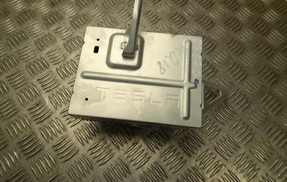 Tesla Model 3 Sound amplifier 107974800F