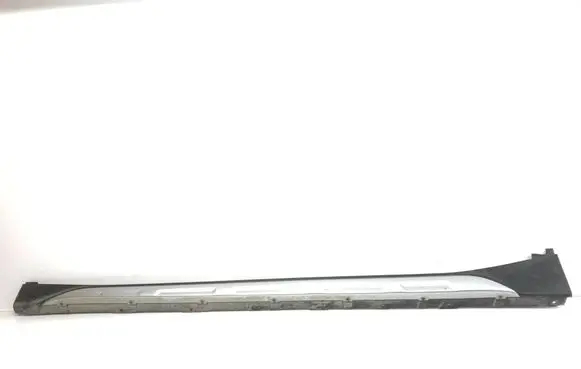 Sill/side skirt trim